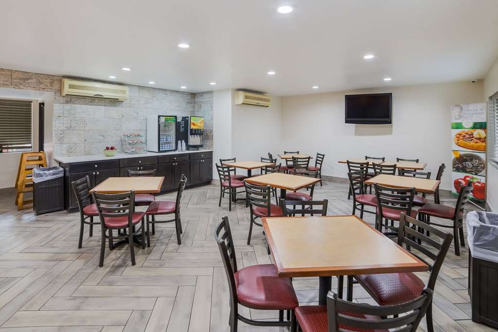 Quality Inn & Suites Goodyear Phoenix West - photo 18