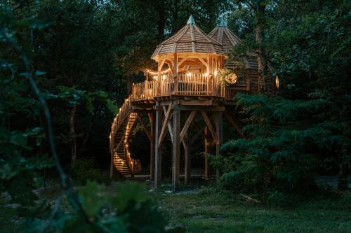 Les Cabanes Girondines Lodges & Spa — hotel in Martillac