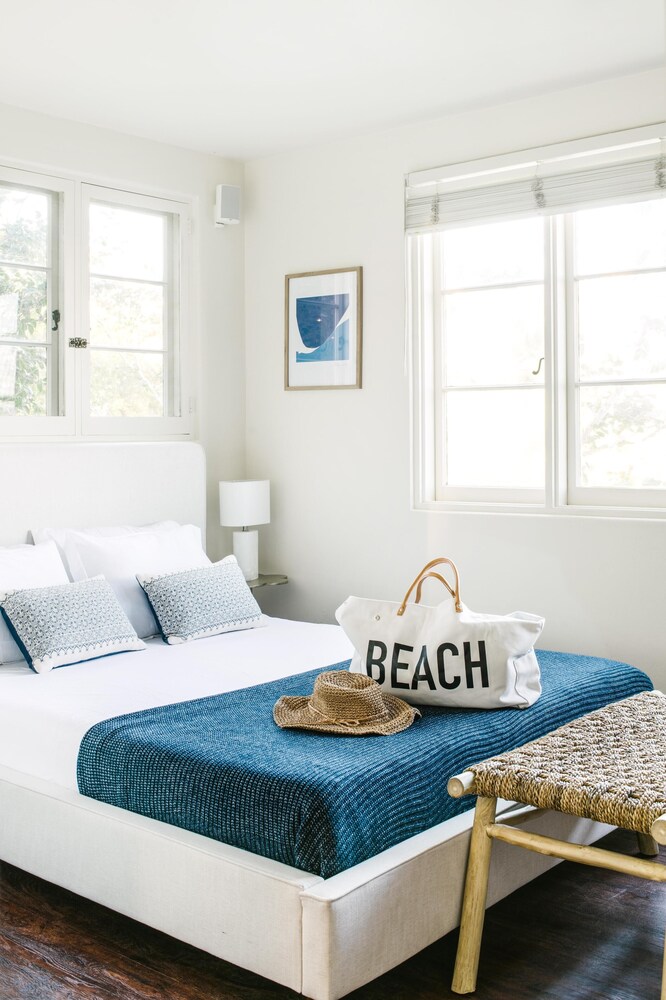 Frida by AvantStay Sleeps 16 Prvt Estate w Tennis Ct & Mins to Beach - photo 3