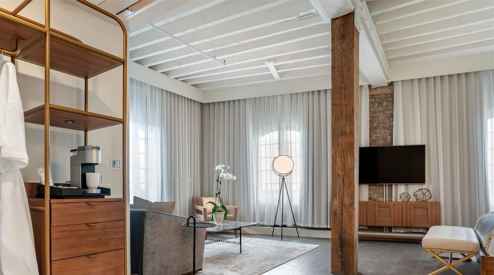 One11 Hotel - photo 24