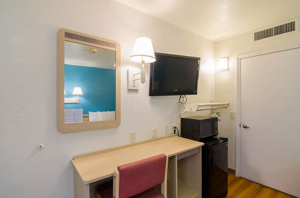 Motel 6 Mitchell SD - photo 19
