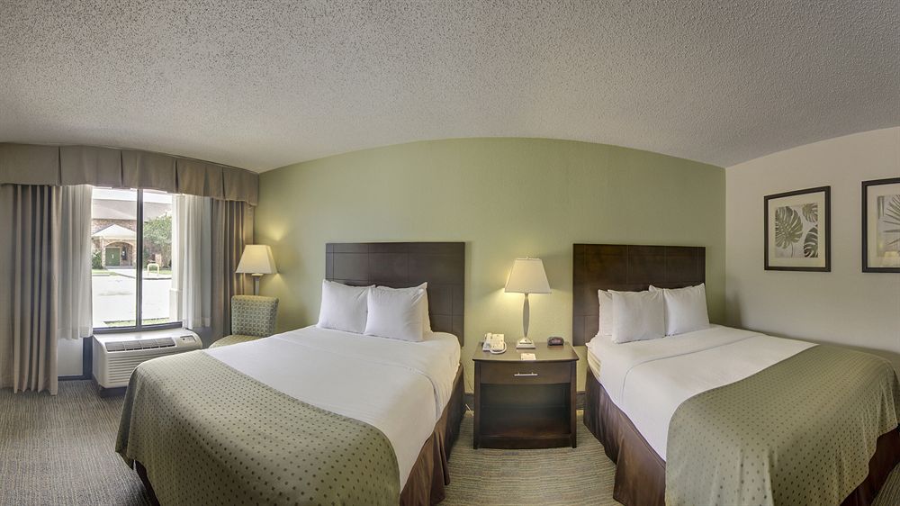 Clarion Inn & Suites Conference Center - photo 3