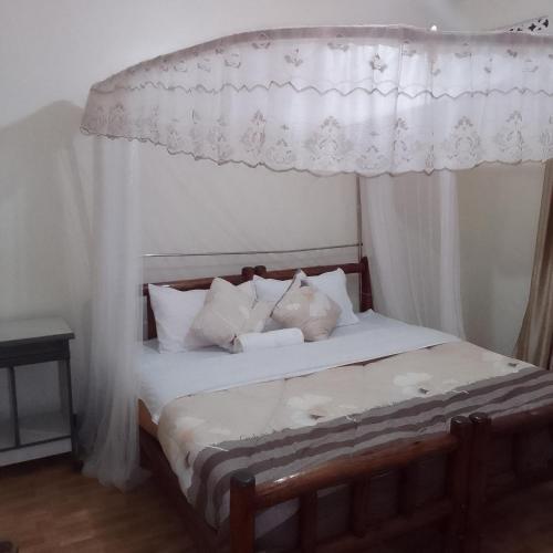 Dream jet suites — 4-Star Luxury Hotel in Entebbe, Republic of Uganda