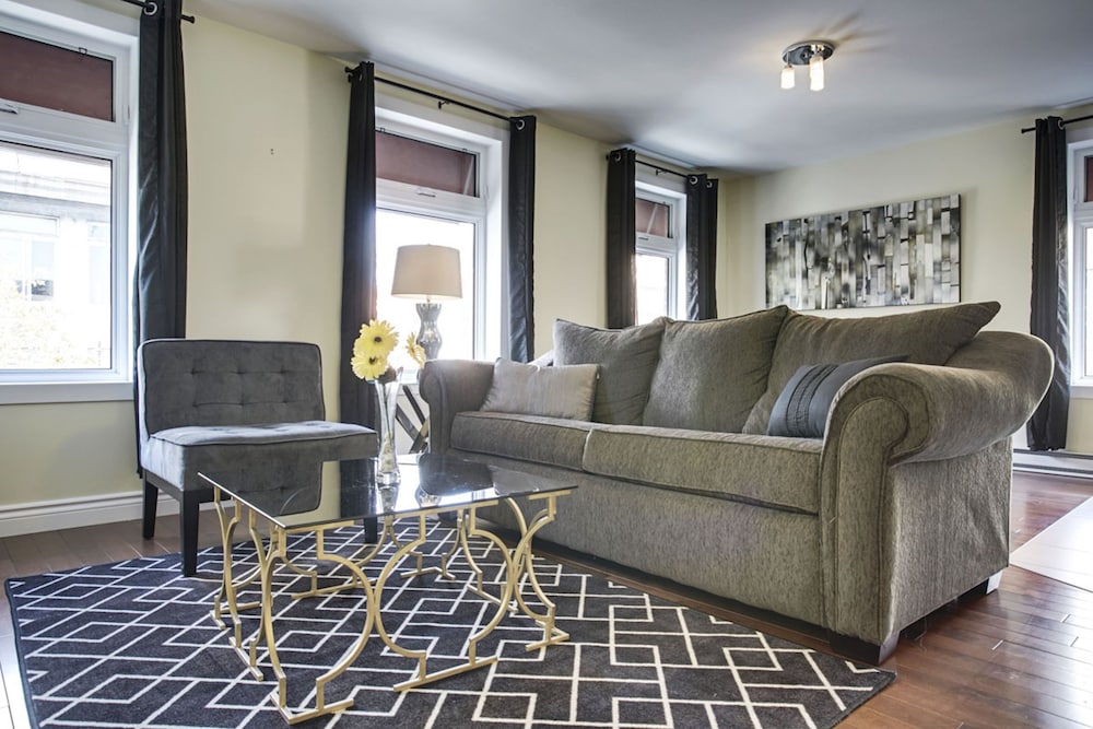 Smart 1BR in The Village by Sonder — 4-Star Luxury Hotel in Montreal, Canada