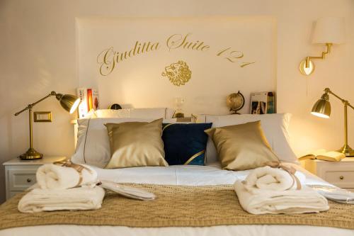 Giuditta Suite 121 Trastevere Roma — 4-Star Luxury Hotel in Rome, Italy