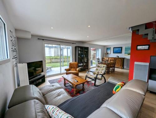 Pastisse YourHostHelper in Anglet, France