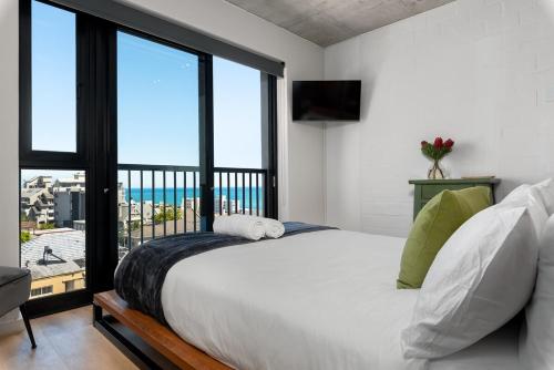 Top Floor Loft Dream Views Beachside