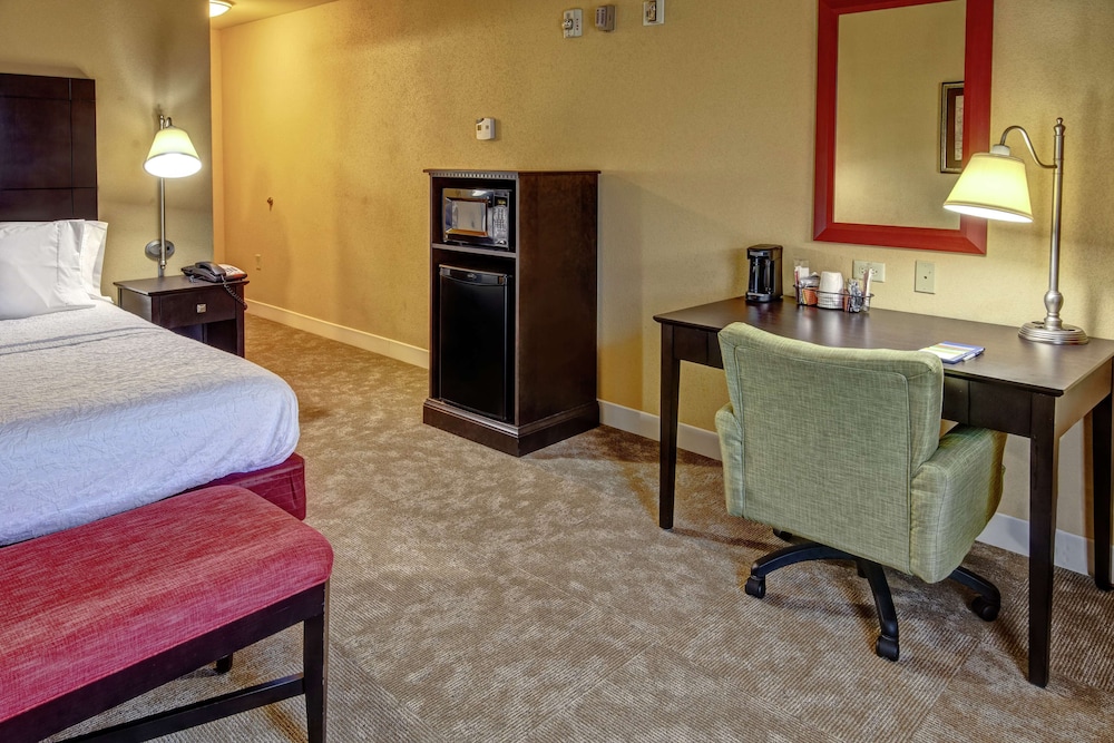 Hampton Inn Jacksonville Anniston Area - photo 25