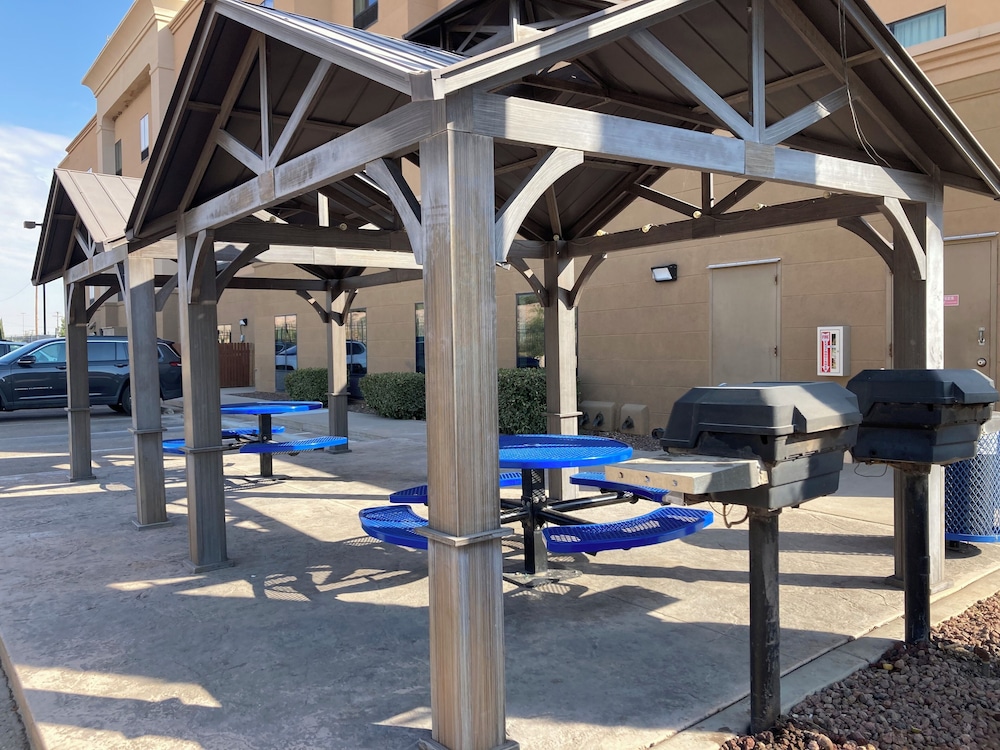Hampton Inn & Suites Carlsbad - photo 39