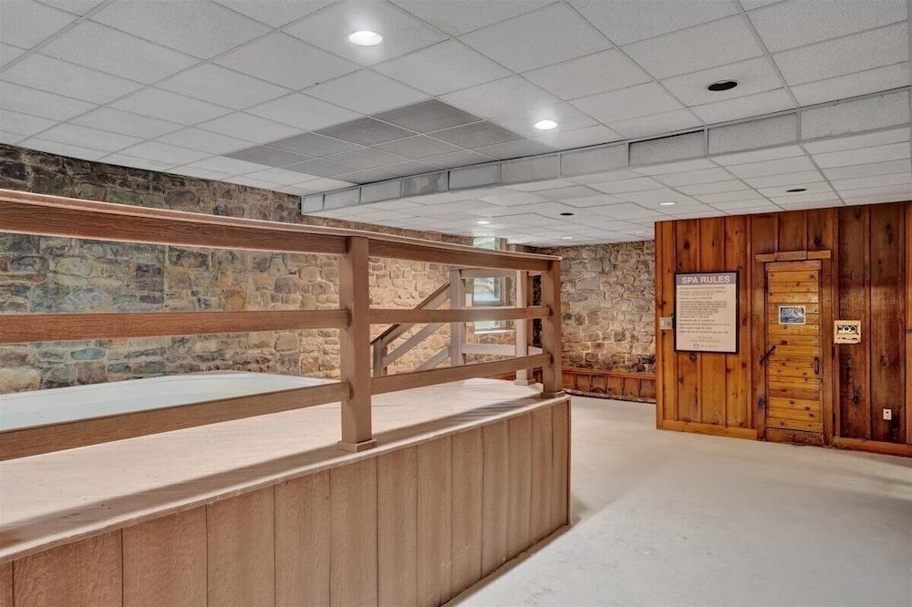 The Lodge Luxury Resort At Lake Harmony - photo 13