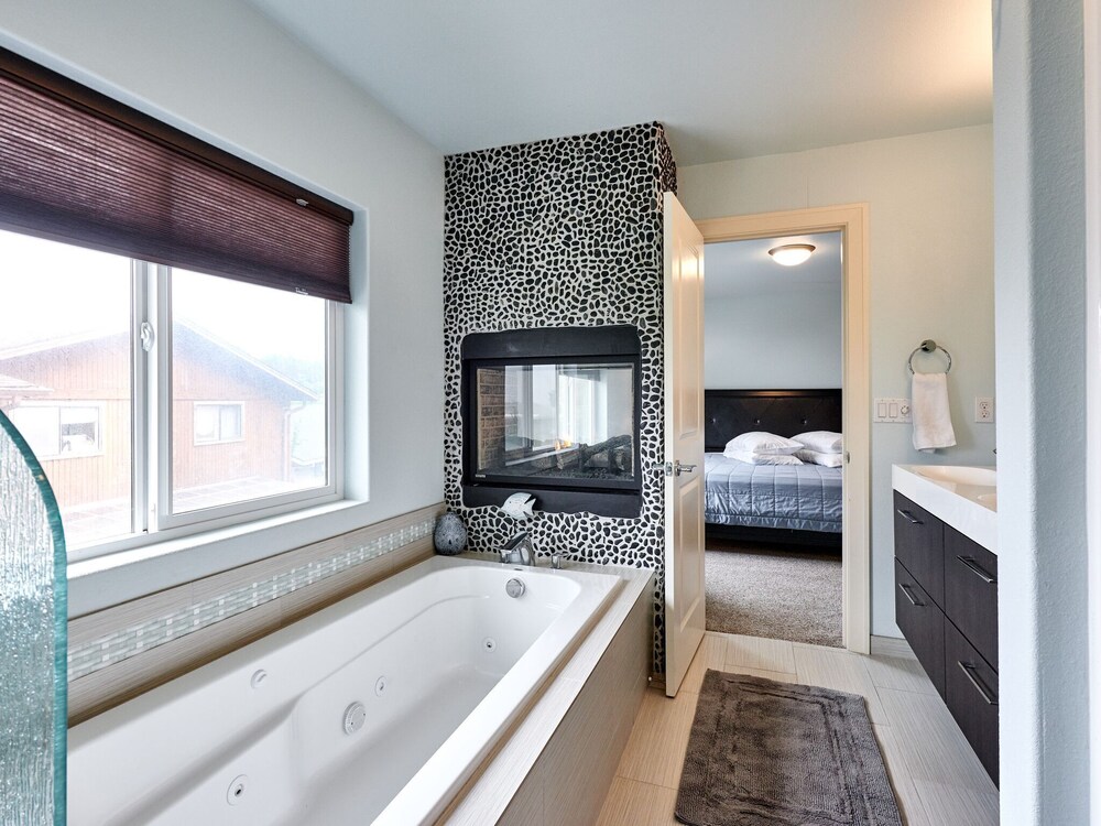 Surfer's Beach Retreat - photo 20
