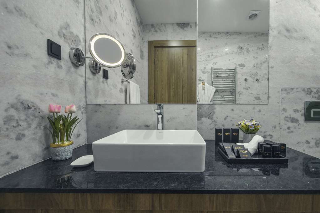 Bathroom amenities