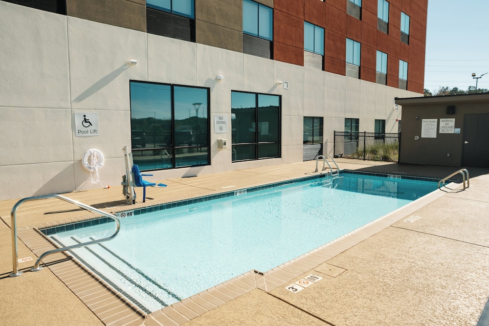 Holiday Inn Express & Suites McCalla Birmingham West by IHG - photo 46