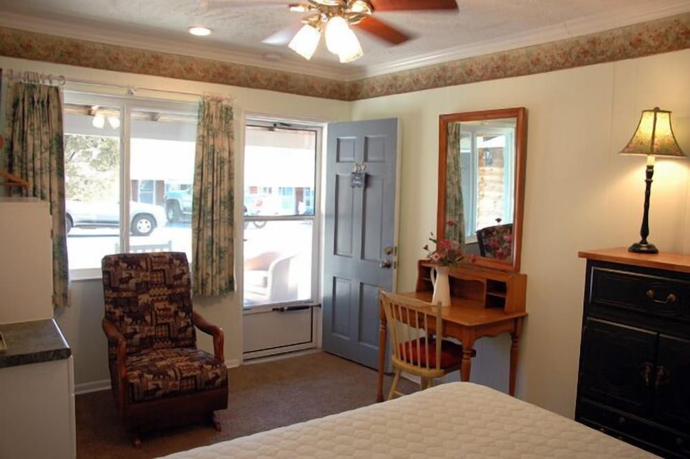 The Homestead Inn - photo 78