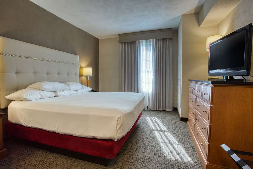 Drury Inn & Suites Near La Cantera Parkway - photo 26
