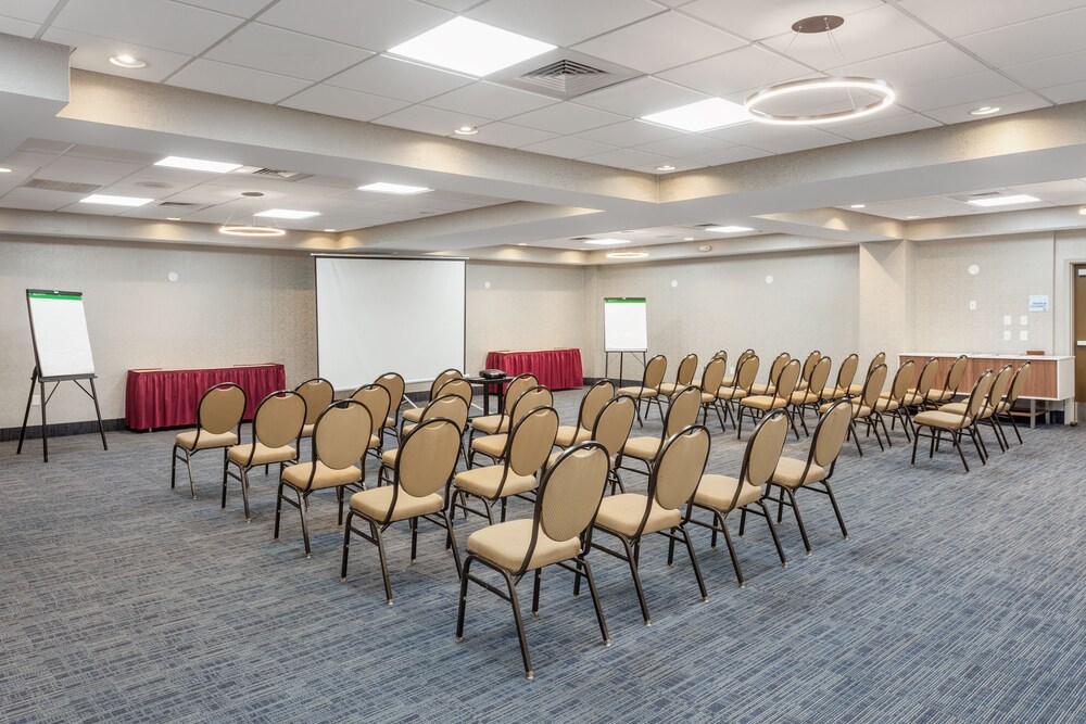 Holiday Inn Express Hotel & Suites Providence Woonsocket by IHG - photo 26