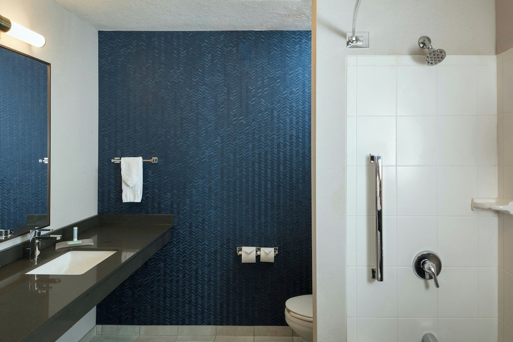 Fairfield Inn and Suites by Marriott Anchorage - photo 13
