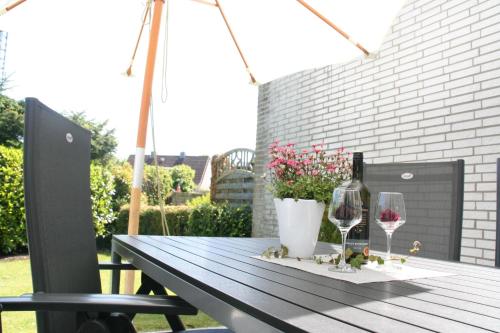 Wiesengrund 6 Wohnung 1 — 4-Star Luxury Hotel in Gromitz, Germany