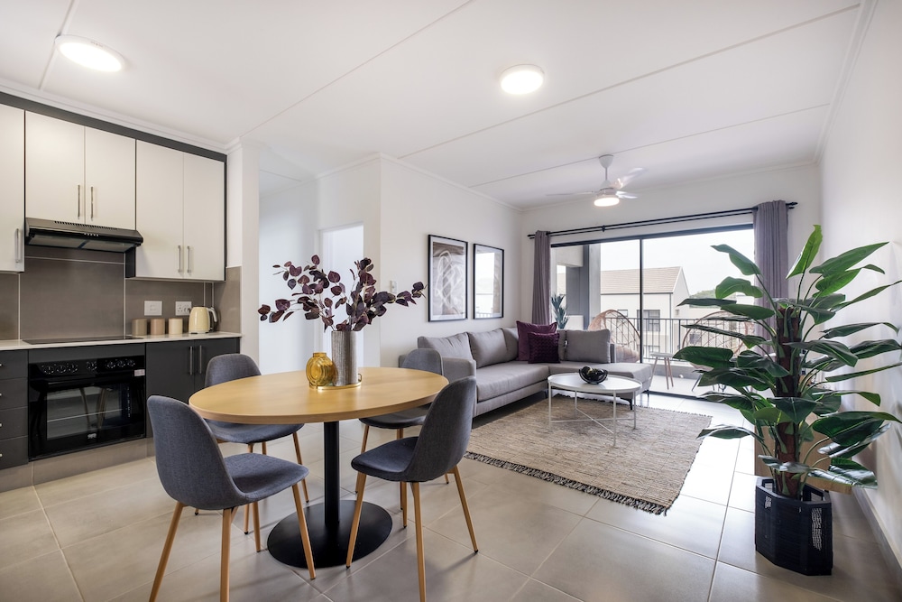 Ballito Village 163 — 4-Star Luxury Hotel in Ballito, South Africa