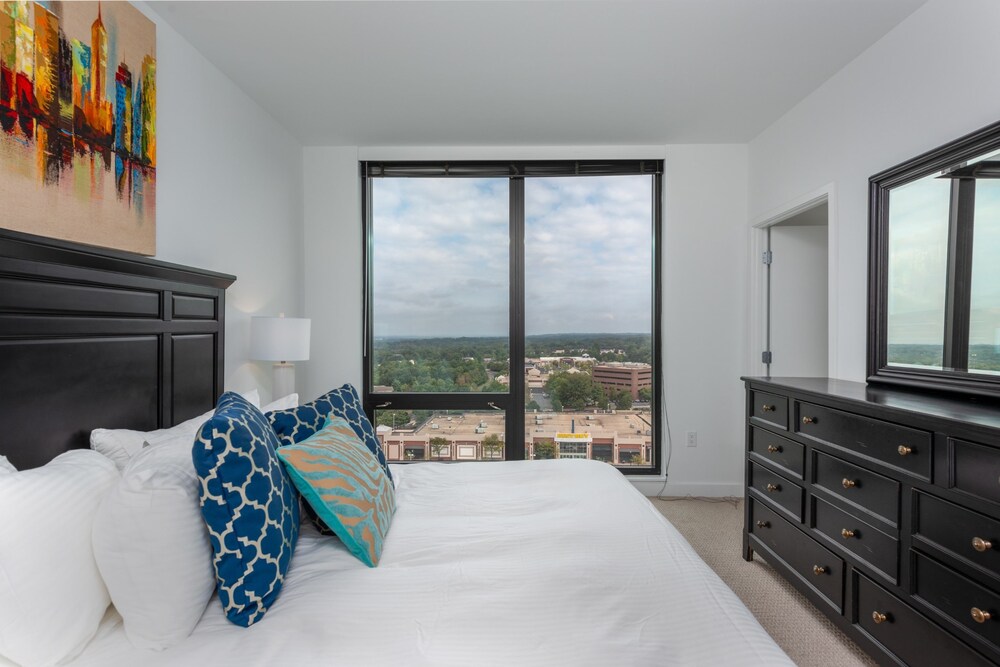 Global Luxury Suites at Reston Town Center - photo 43