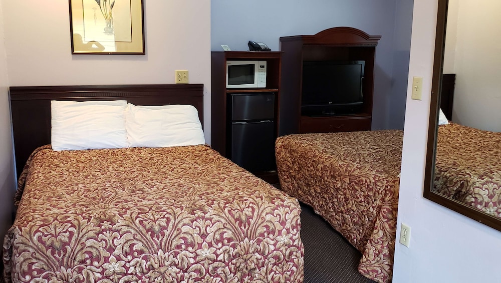 Windmill Inn Lynden - photo 21