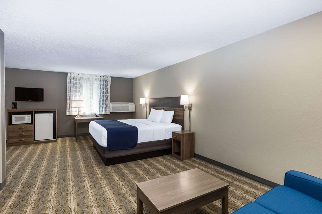 Days Inn & Suites by Wyndham Wisconsin Dells - photo 22