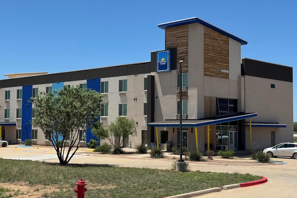 Days Inn & Suites by Wyndham Colorado City I 20 - photo 31