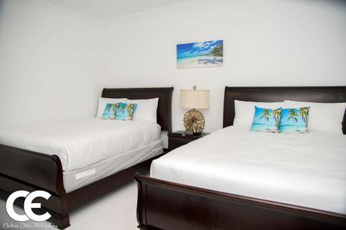 Calypso Hills — 4-Star Luxury Hotel in Marsh Harbour, Bahamas