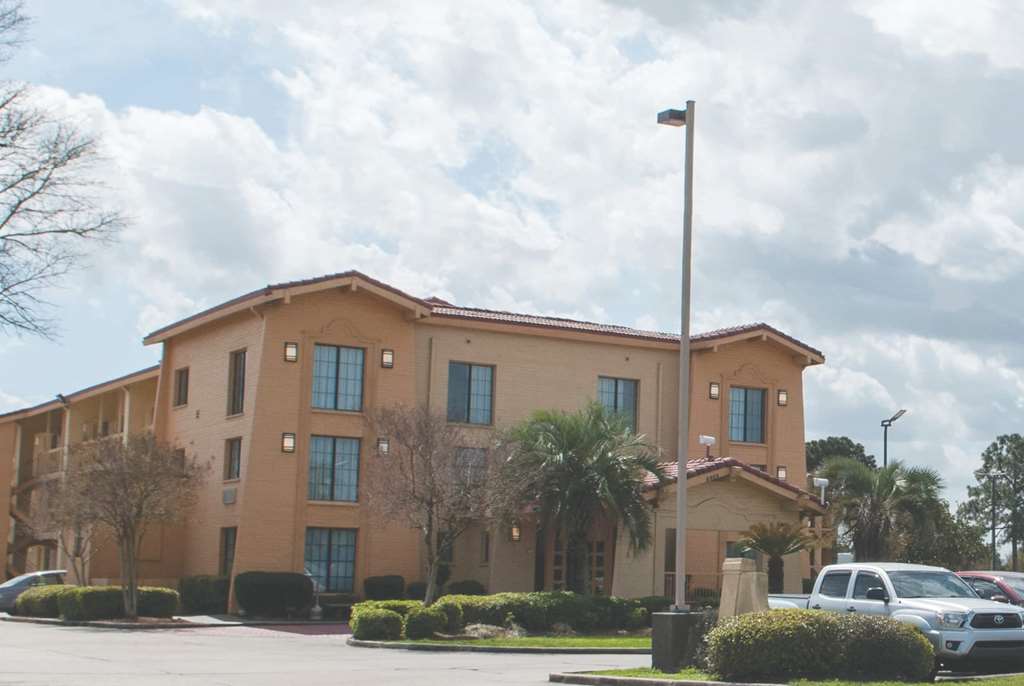 La Quinta Inn by Wyndham New Orleans Veterans Metairie - featured photo