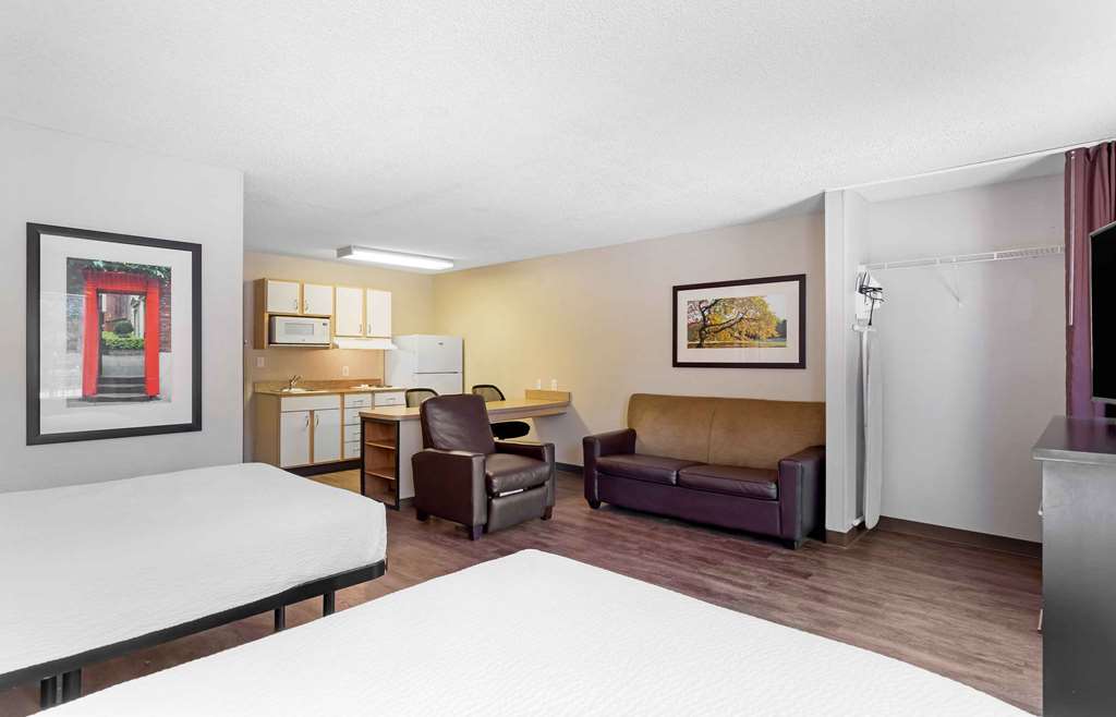 Extended Stay America Select Suites Houston Sugar Land - photo 32