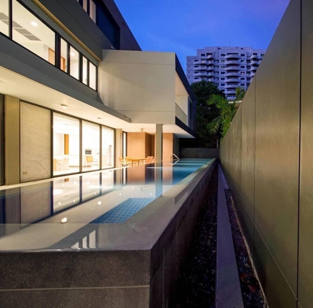 Ekkamai Villa Sleeps 12 with Cinema — 4-Star Luxury Hotel in Bangkok, Thailand