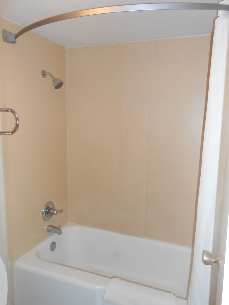Executive Garden Titusville Hotel - photo 18