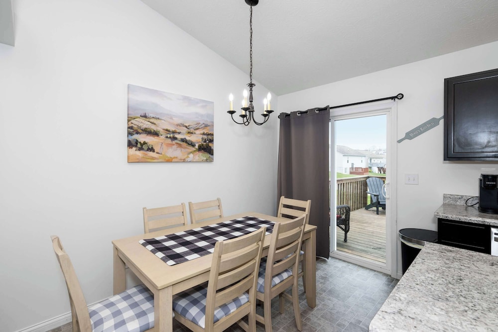 The Ark Encounter Retreat in Walton, United States