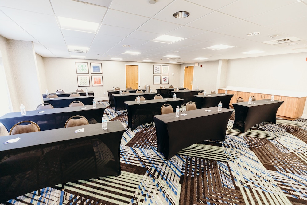 Holiday Inn Express Atlanta NE I 85 Clairmont by IHG - photo 28