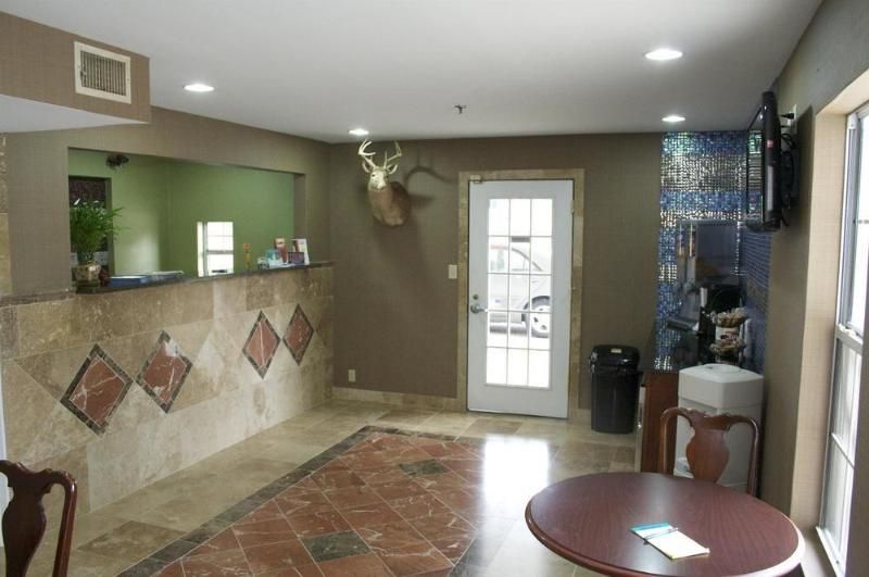 Glennville Inn - photo 18