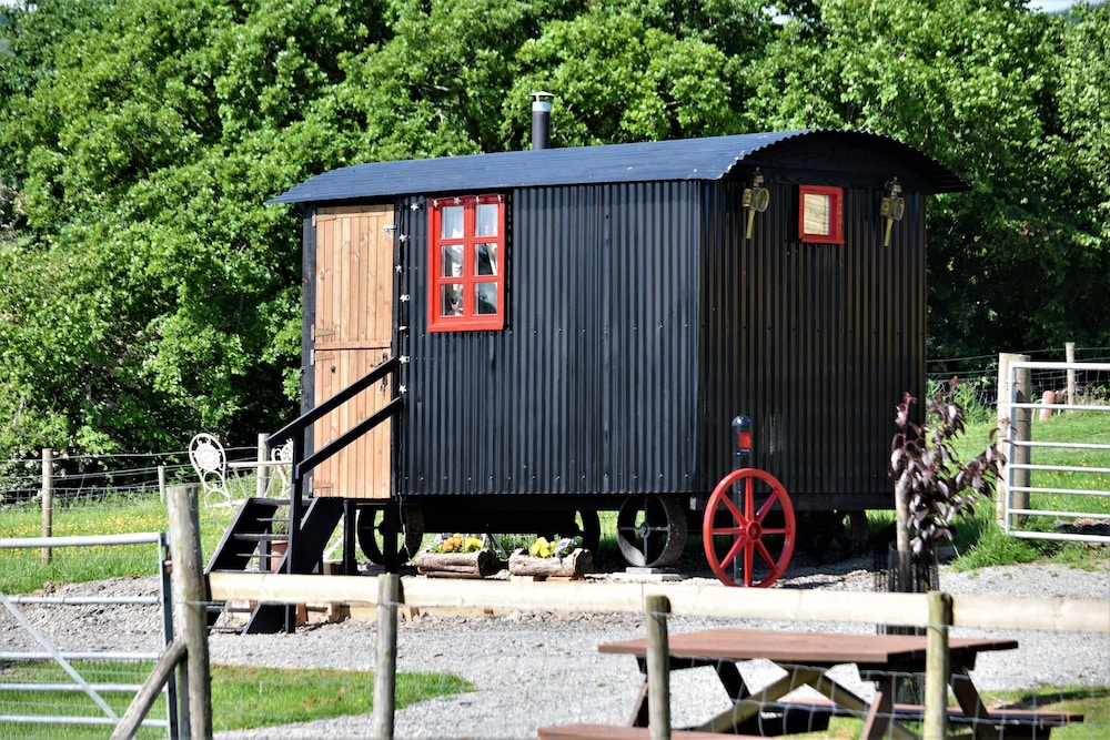 Meadow Shepherds hut in Rhayader, United Kingdom