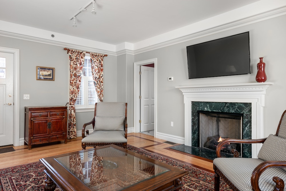 Pelham Court Hotel - photo 17