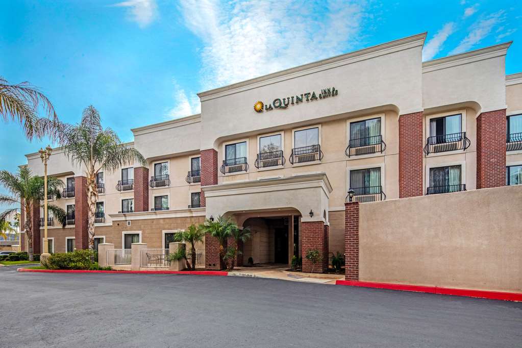 La Quinta Inn & Suites by Wyndham Temecula - photo 2