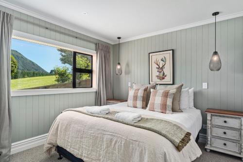 Stagford Retreat Apartment Taupo — 4-Star Luxury Hotel in Taupo, New Zealand