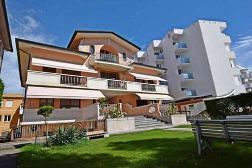 Villa Lory — 4-Star Luxury Hotel in Lignano Sabbiadoro, Italy