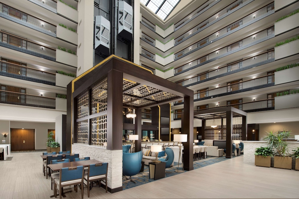 Embassy Suites by Hilton Columbus - photo 8