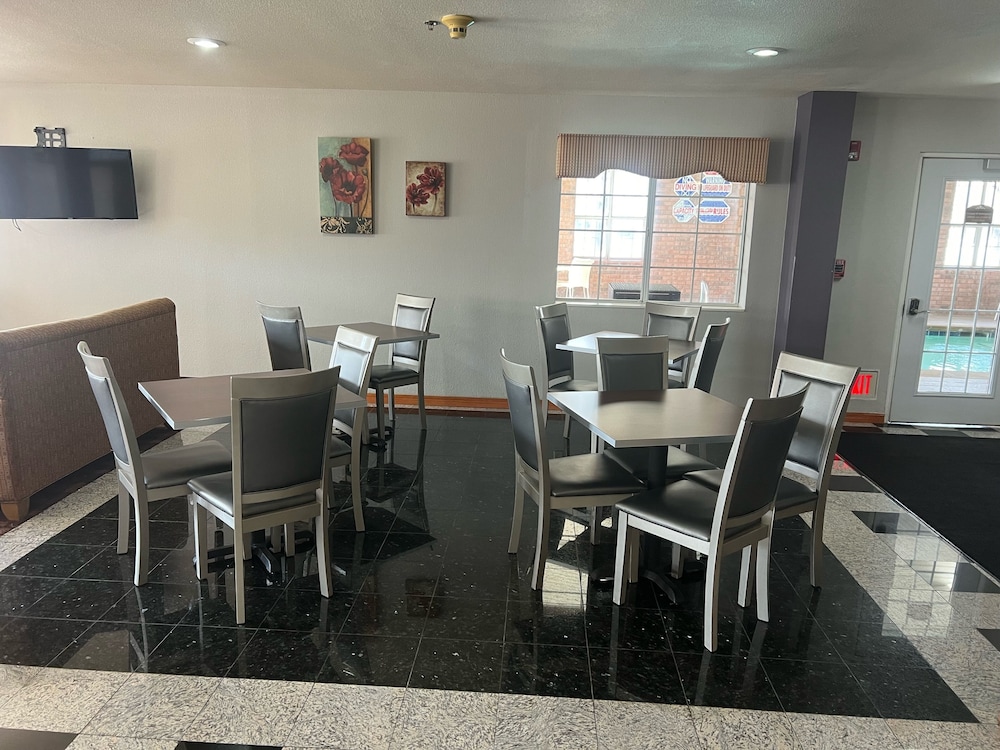 Microtel Inn & Suites by Wyndham Amarillo - photo 5