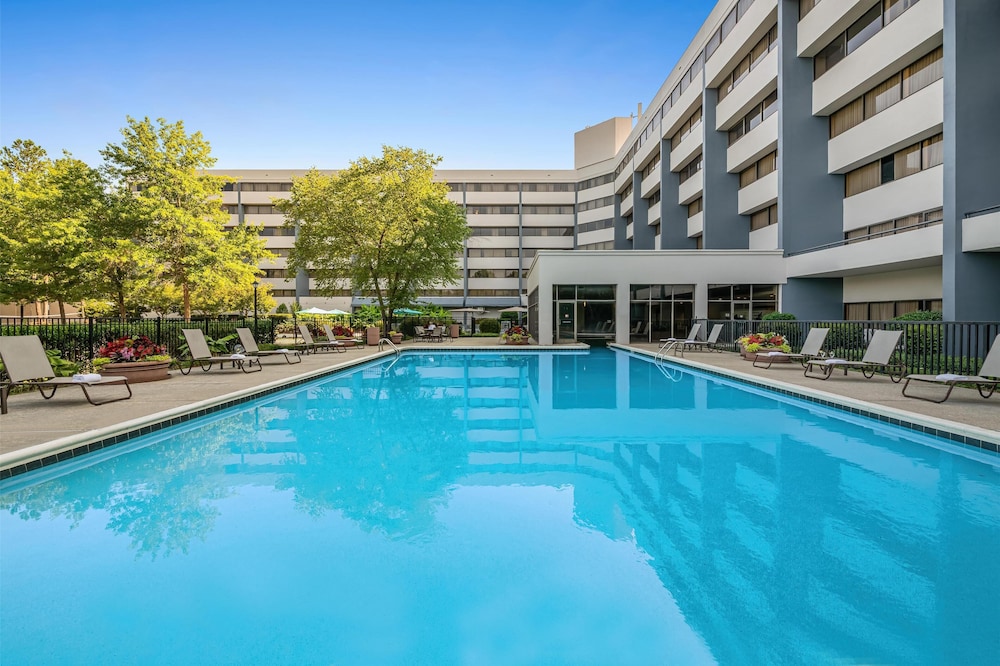 DoubleTree Suites by Hilton Raleigh Durham - photo 27