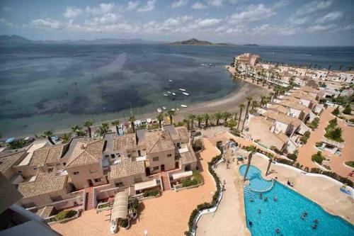 Renovated apartment in La Manga with great sunset — 4-Star Luxury Hotel in La Manga Del Mar Menor, Spain