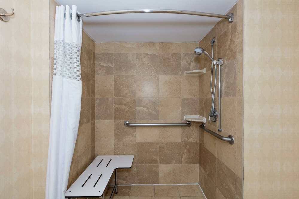 Hampton Inn Suites Jacksonville Airport - photo 37