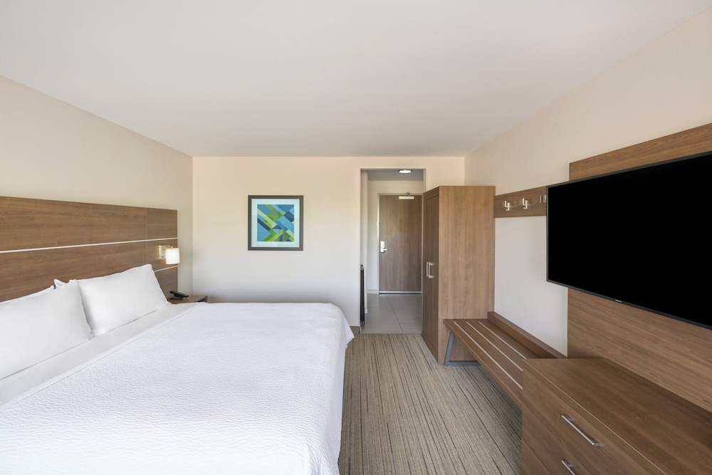 Holiday Inn Express & Suites Phoenix East Gilbert by IHG - photo 11