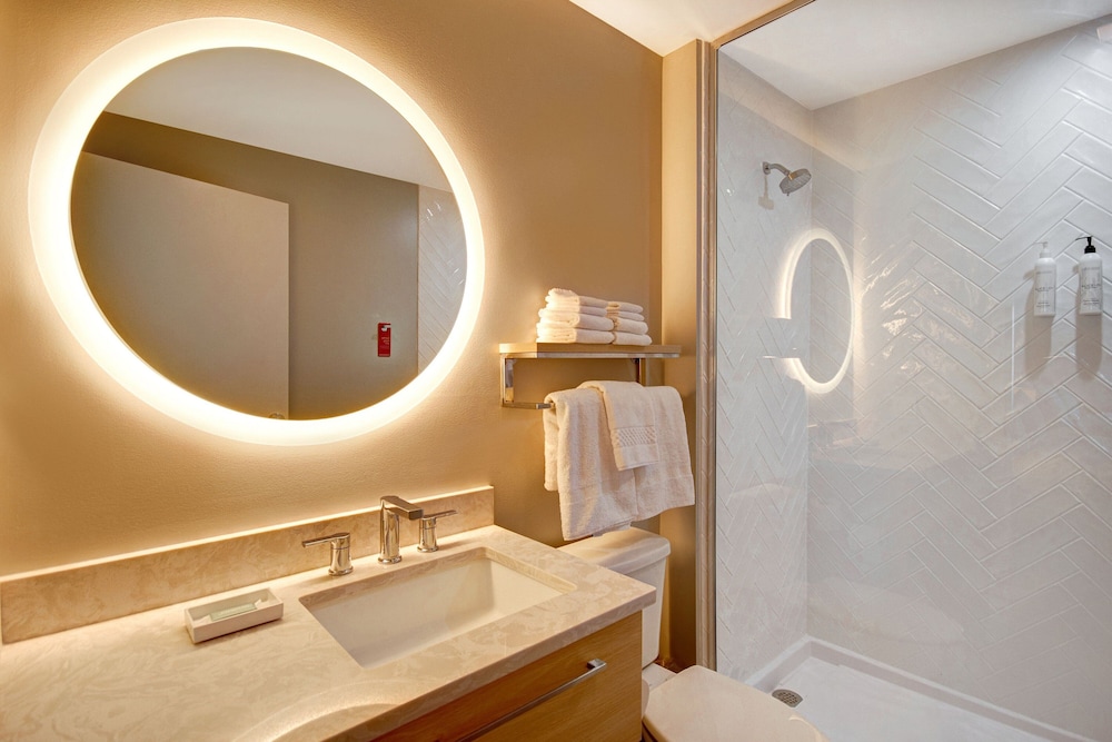 TownePlace Suites by Marriott Cincinnati Airport South - photo 17