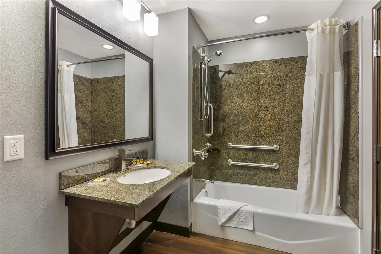 Best Western Plus Williston Hotel & Suites - photo 41