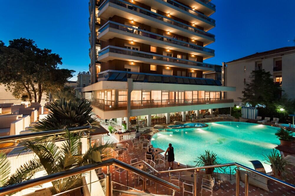 Hotel Gambrinus Tower Resort in San Mauro A Mare, Italy