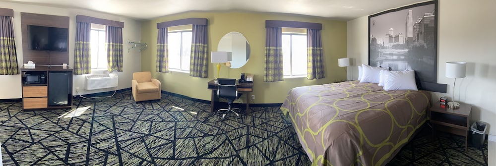 Super 8 by Wyndham York NE - photo 11